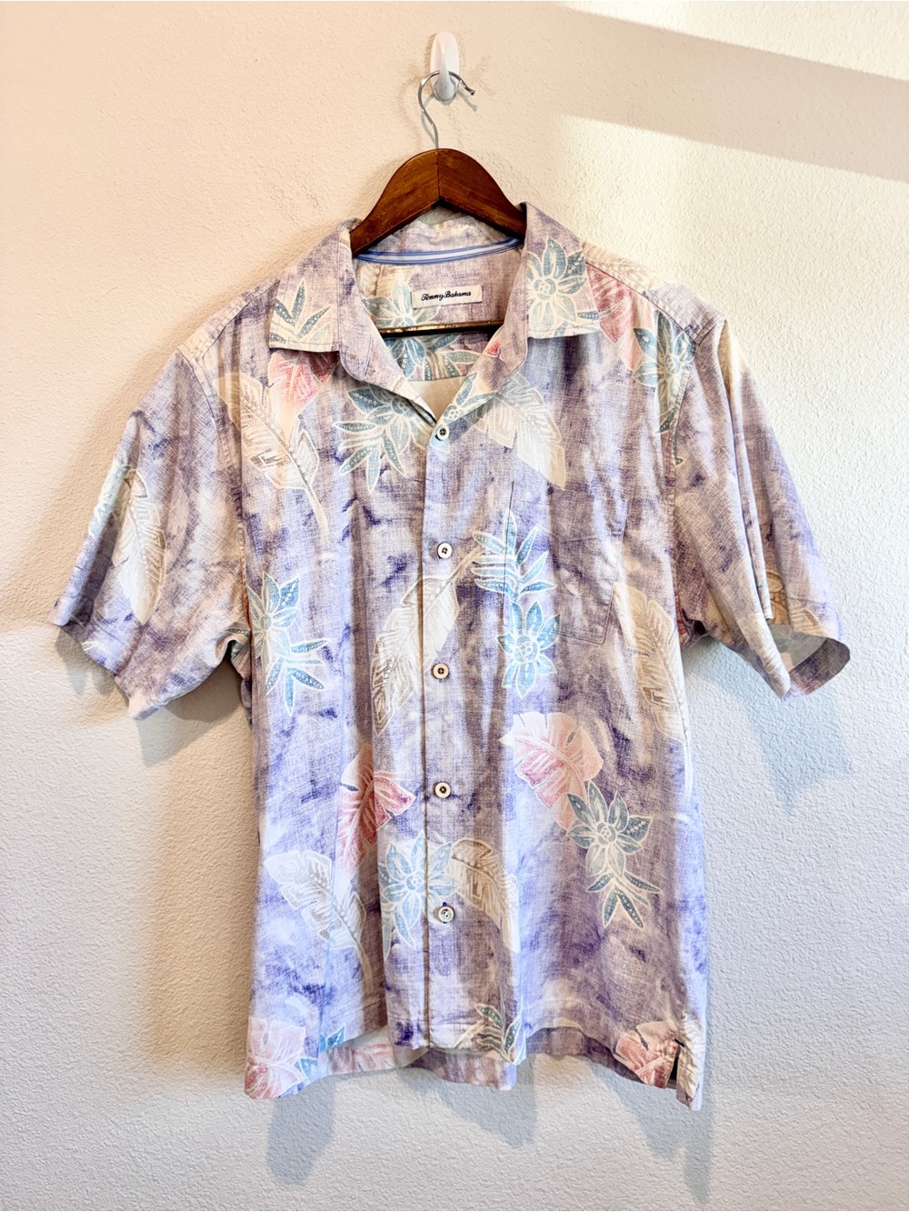 Tommy Bahama Silk Shirt Mens L Tropical Floral Hawaiian Aloha Coastal Resort K02